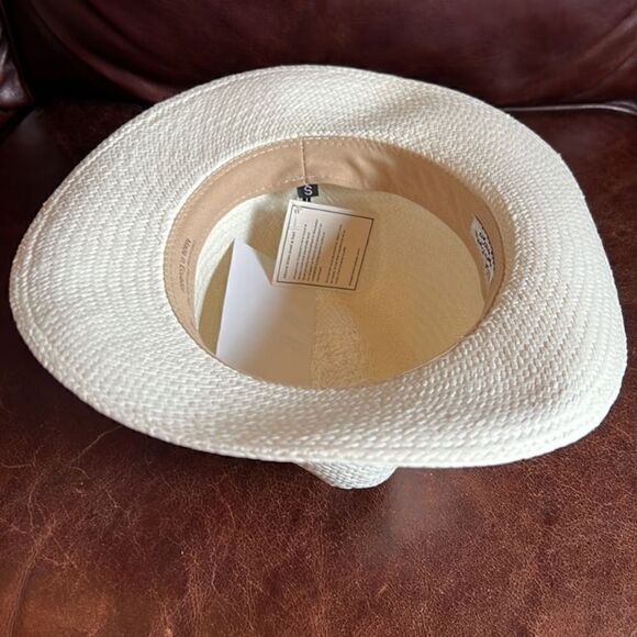 New Elegancia Tropical Habana Lace Rancher Size M